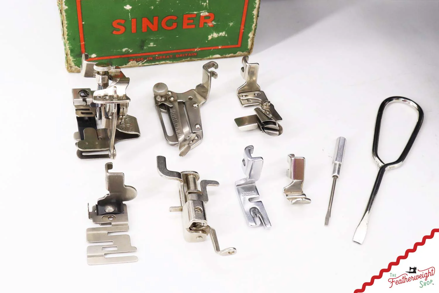 Singer Featherweight 222K Sewing Machine - EL68625*, 1956 - Image 17