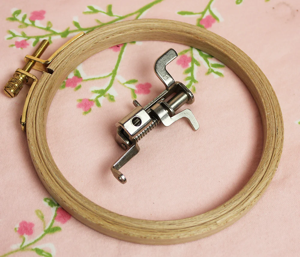 Singer Featherweight 222K Sewing Machine EN137*** - Image 15