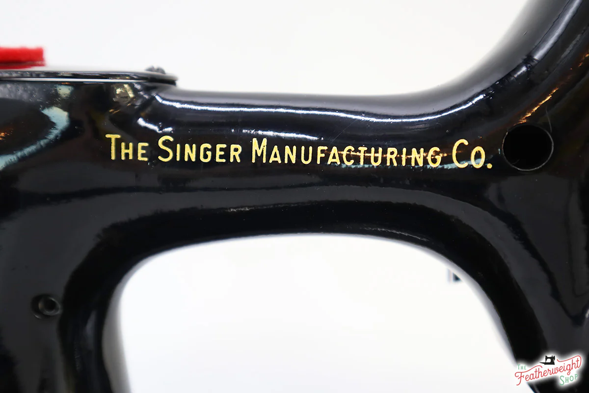 Singer Featherweight 222K Sewing Machine EM2350** - Image 14