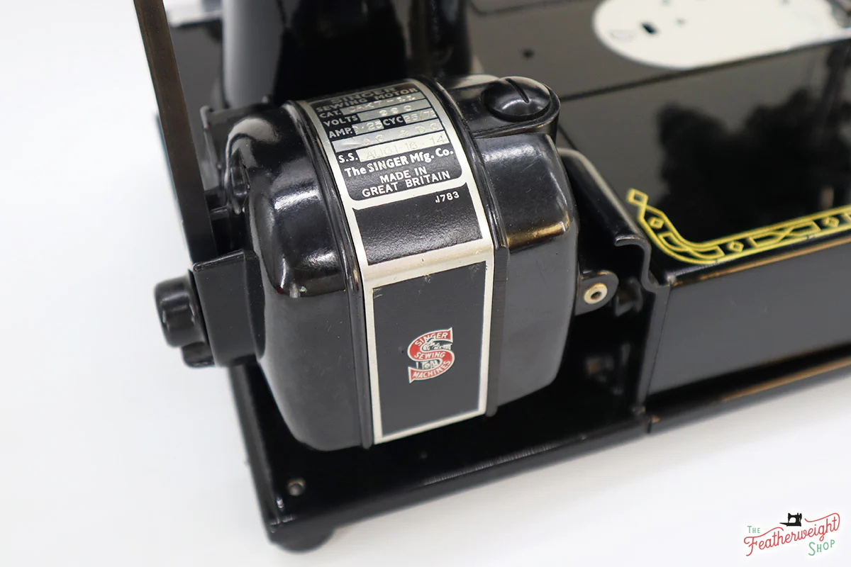 Singer Featherweight 222K Sewing Machine EM2350** - Image 20