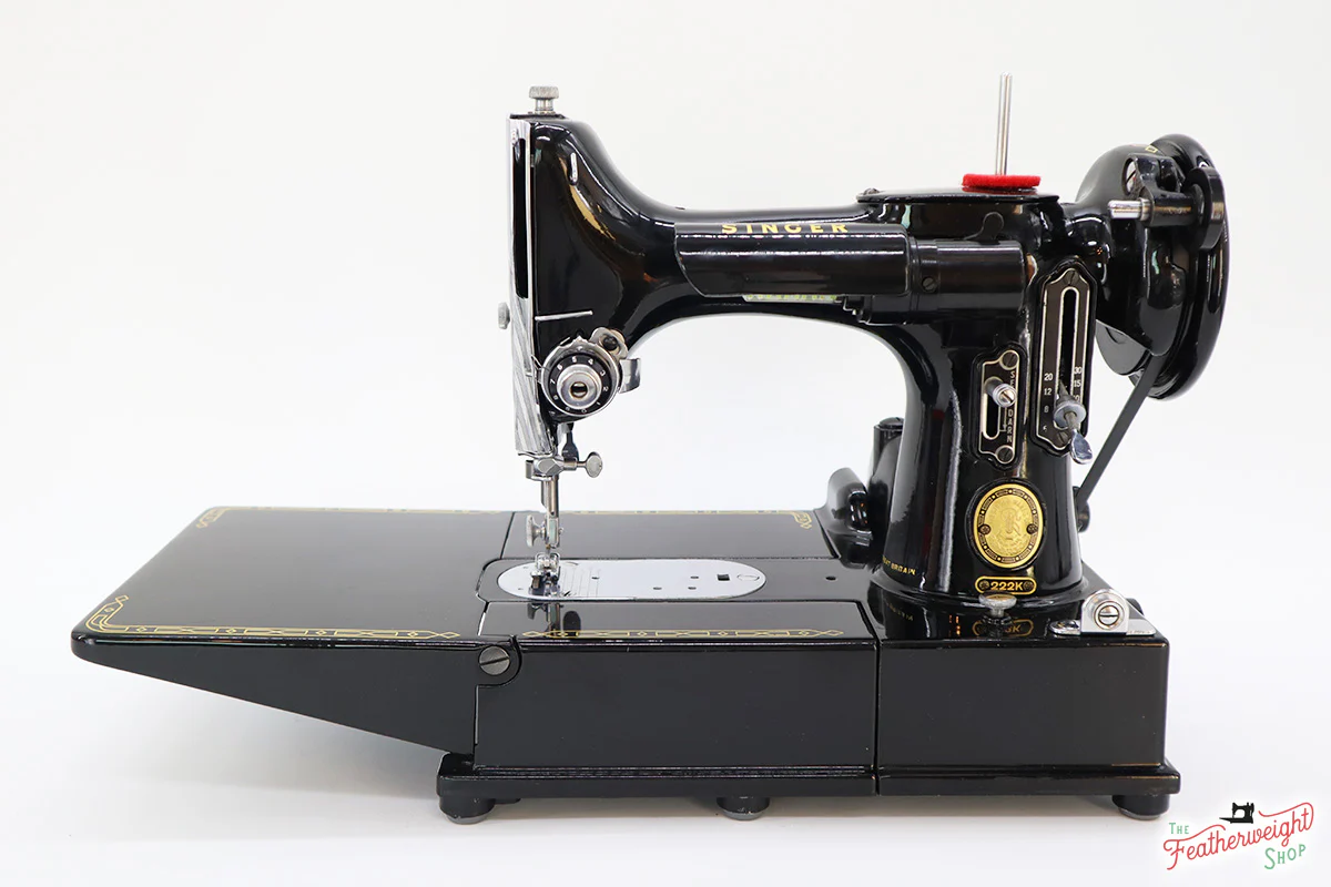 Singer Featherweight 222K Sewing Machine EM2350** - Image 4