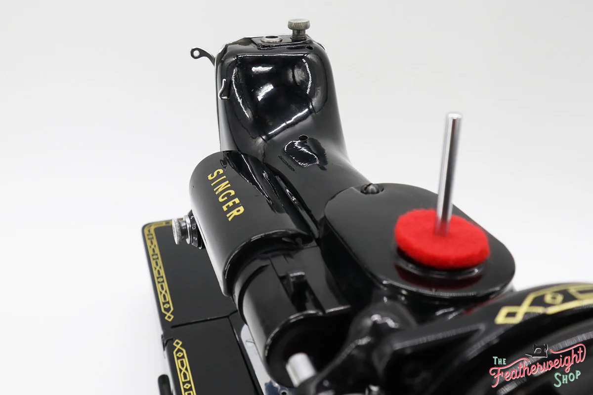 Singer Featherweight 222K Sewing Machine EM2353** - Image 15