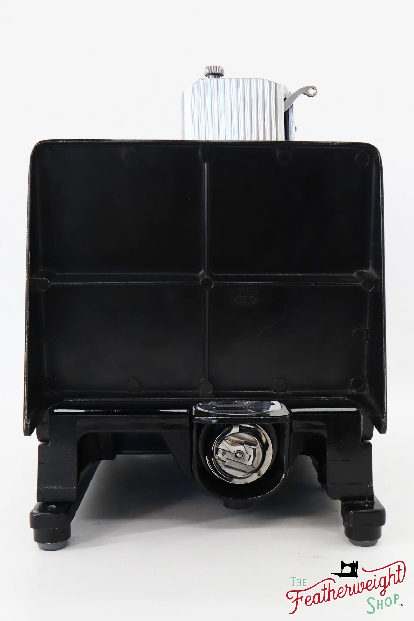 Singer Featherweight 222K Sewing Machine - EM2359**, 1957 - Image 5
