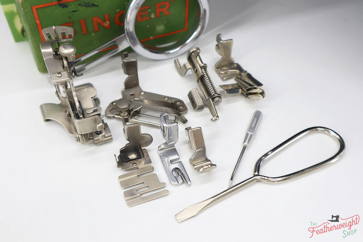Singer Featherweight 222K Sewing Machine EM236*** - Image 18