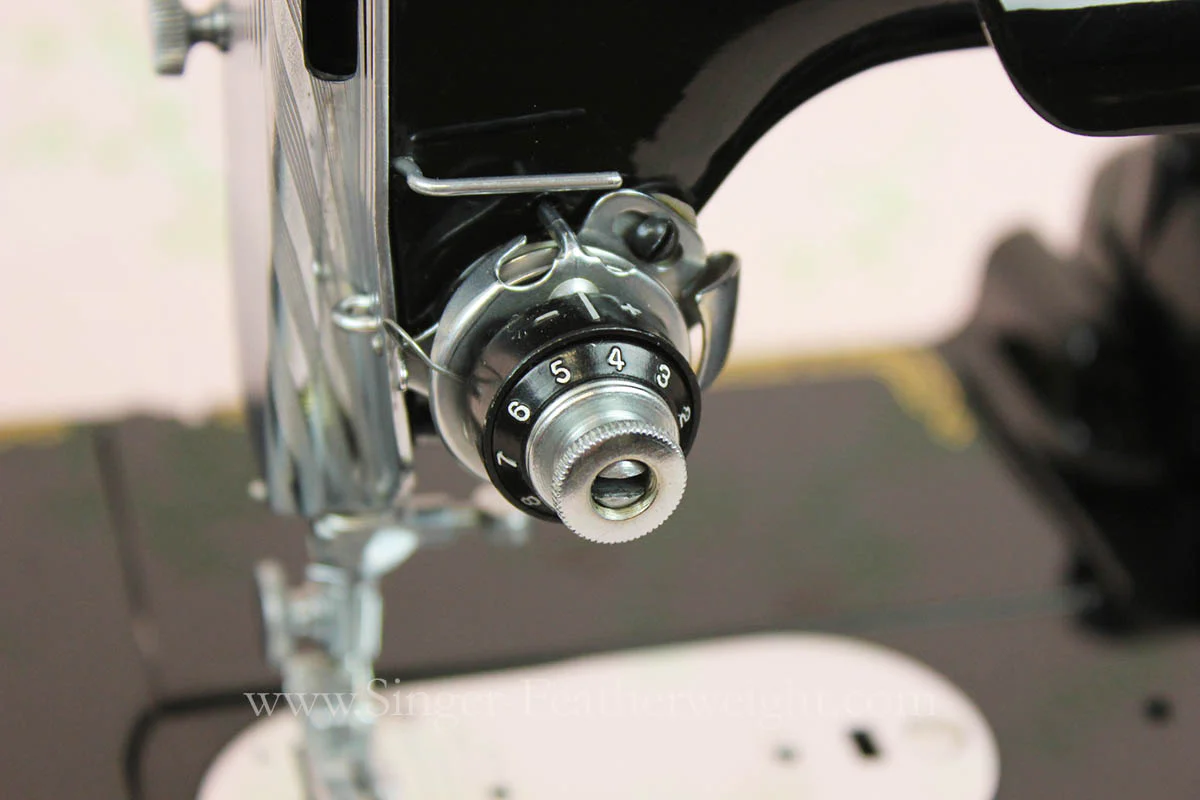 Singer Featherweight 222K Sewing Machine EM601*** - Image 16