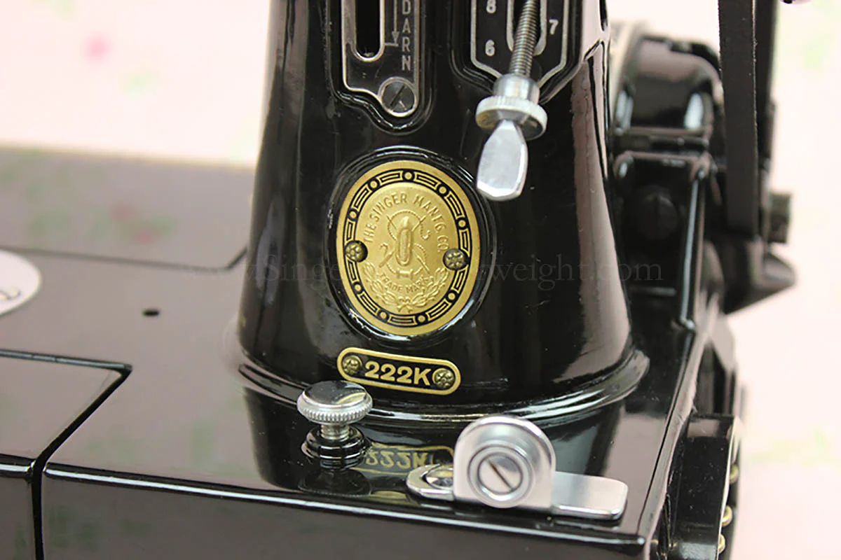 Singer Featherweight 222K Sewing Machine EM601*** - Image 18