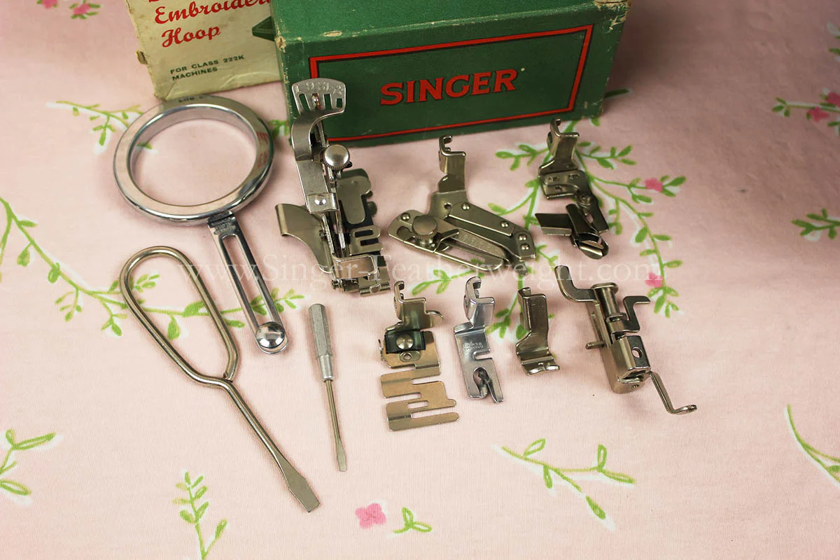 Singer Featherweight 222K Sewing Machine EM601*** - Image 21