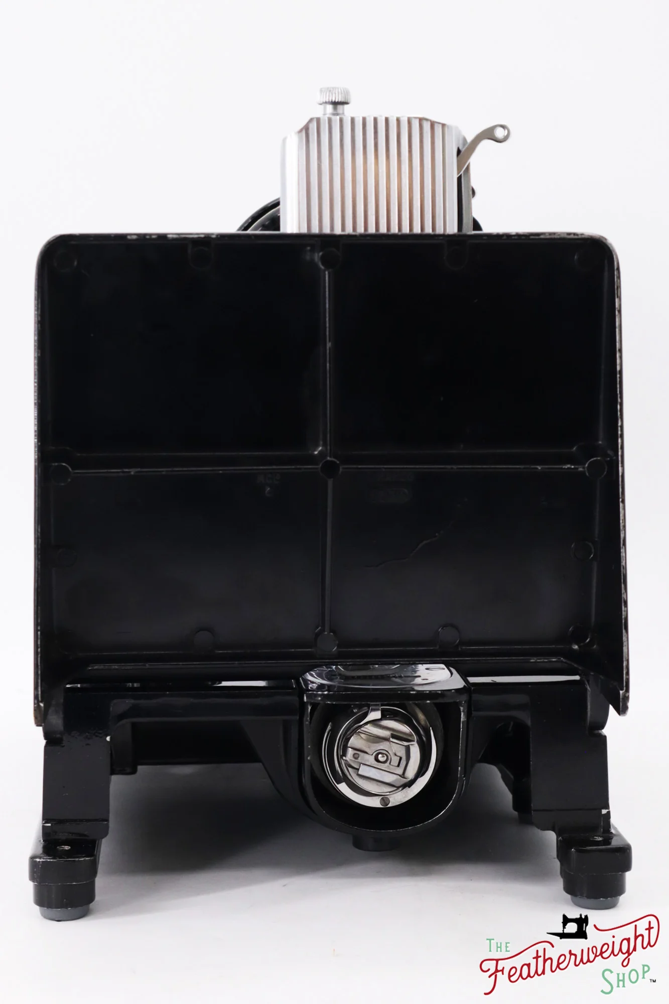 Singer Featherweight 222K Sewing Machine - EM6010**, 1957 - Image 5