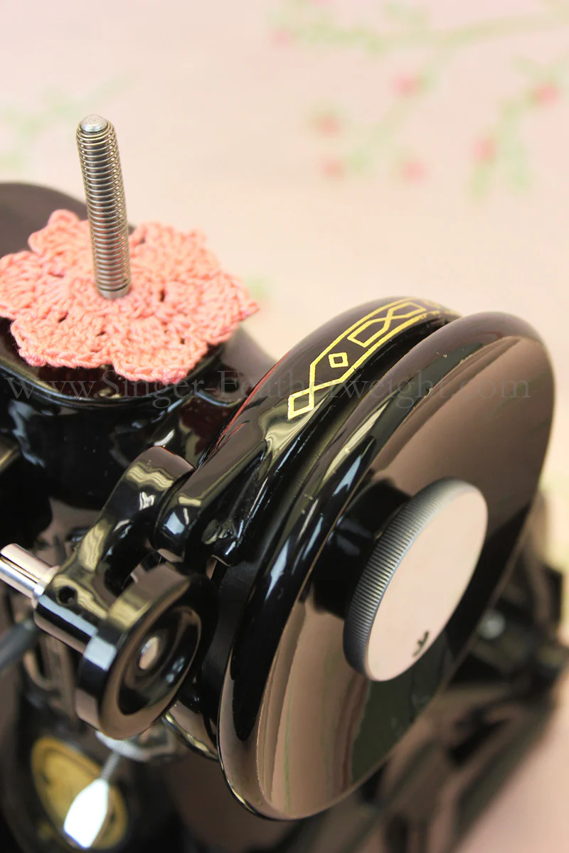 Singer Featherweight 222K Sewing Machine EM602*** - Image 16