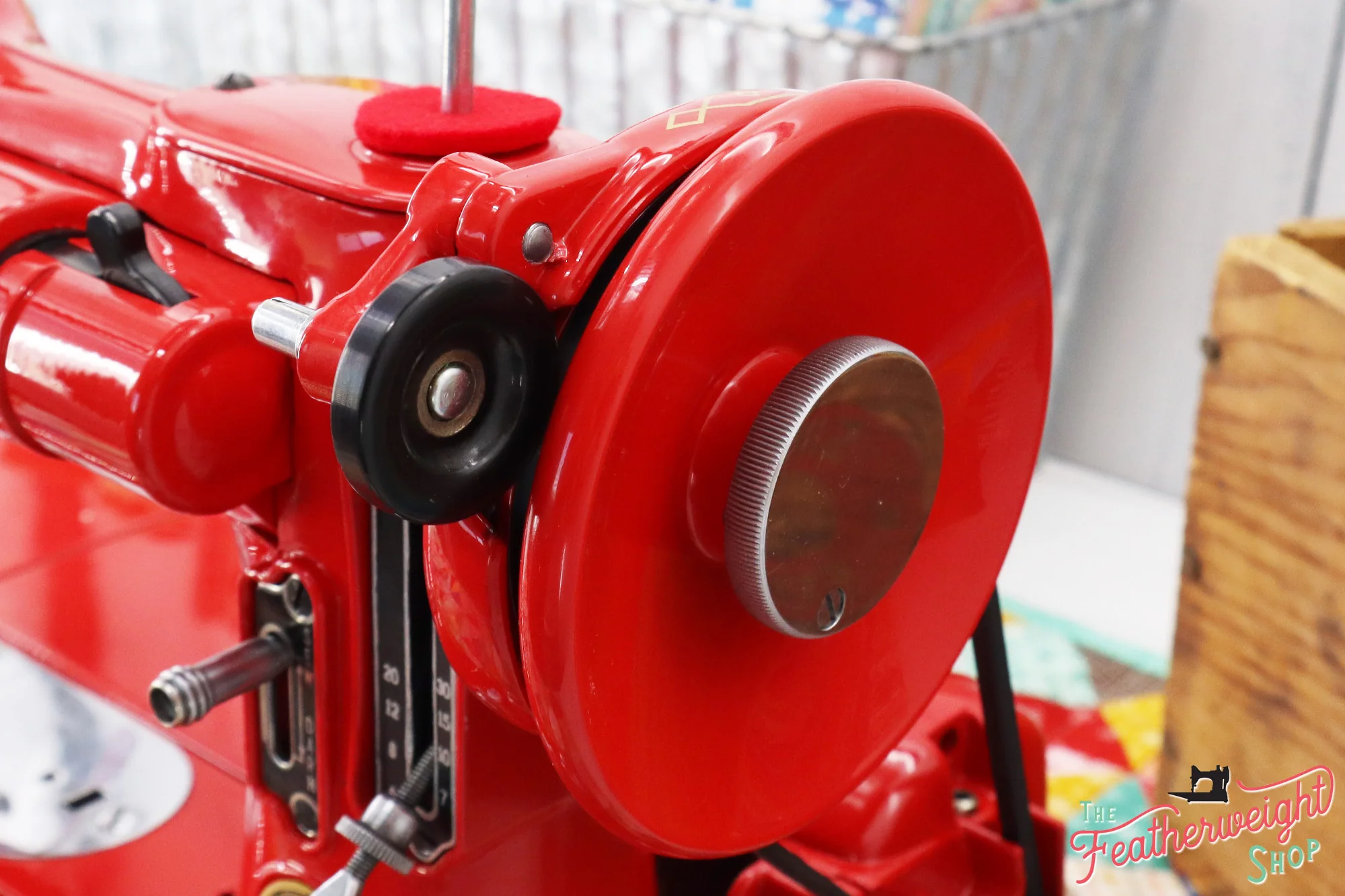 Singer Featherweight 222K Sewing Machine EM6022** - Fully Restored in Happy Red - Image 17