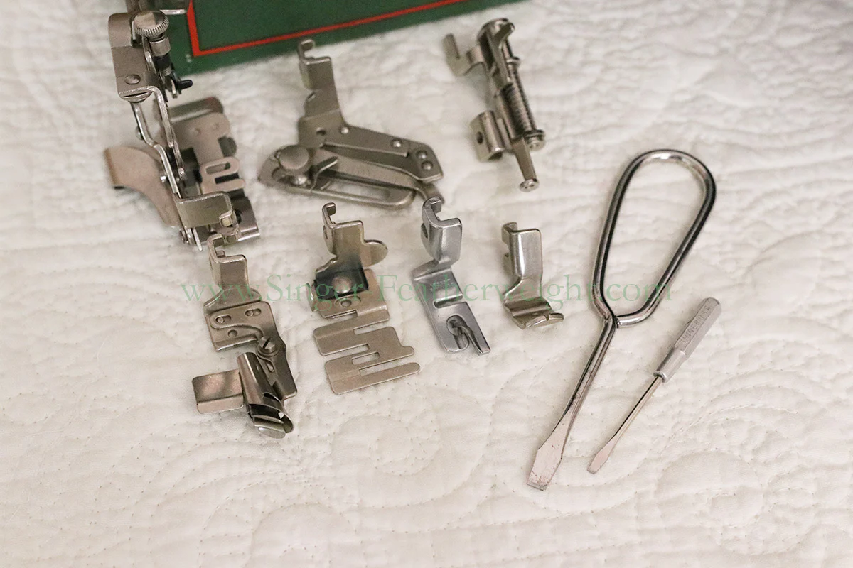 Singer Featherweight 222K Sewing Machine EM6028*** - Image 24