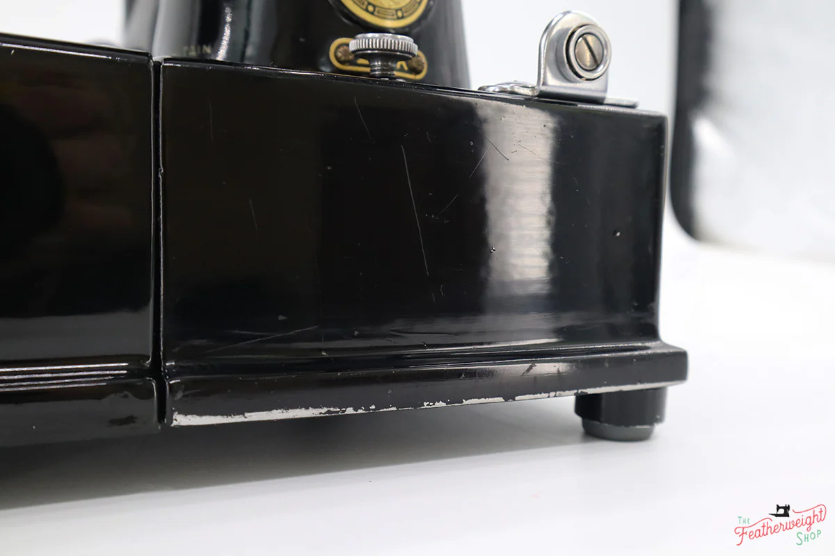 Singer Featherweight 222K Sewing Machine EM60467* - Image 11