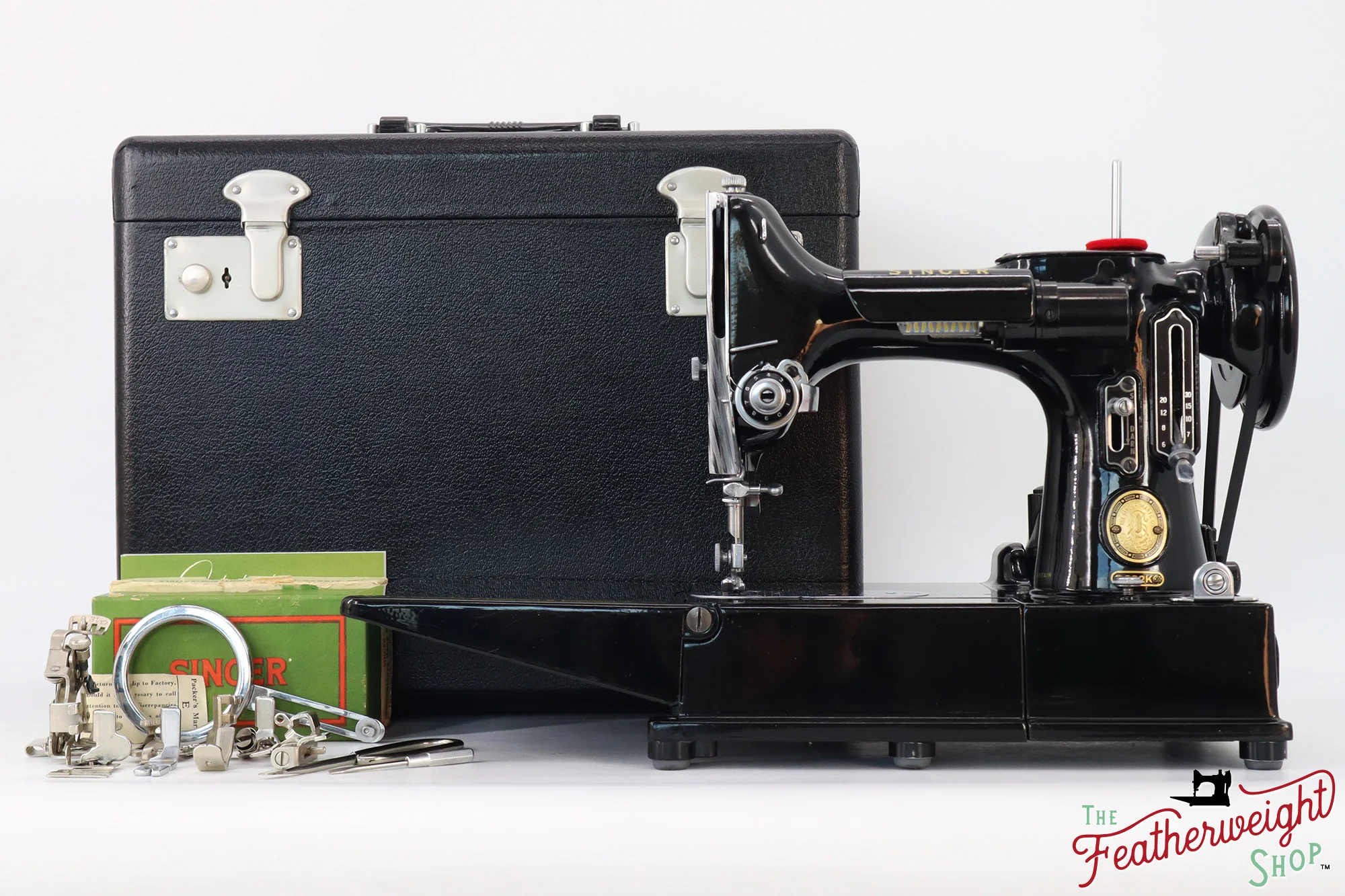 Singer Featherweight 222K Sewing Machine - EM6052**, 1957 - Image 2