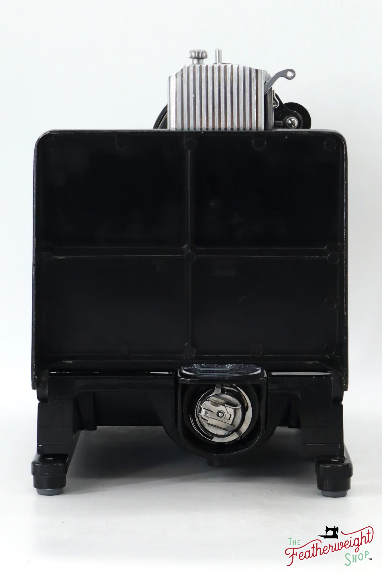 Singer Featherweight 222K Sewing Machine - EM6057**, 1957 - Image 6