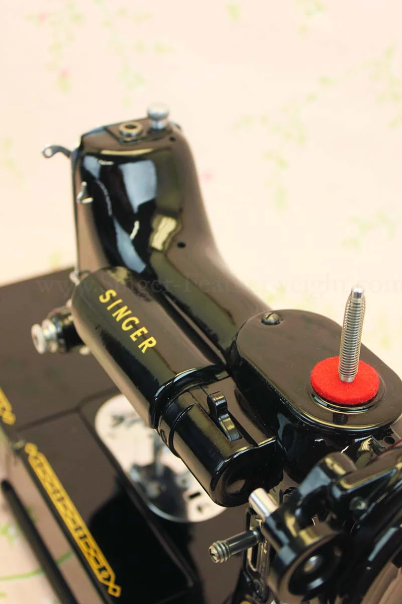 Singer Featherweight 222K Sewing Machine EM958** - Image 15