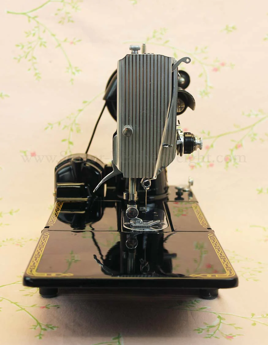 Singer Featherweight 222K Sewing Machine EM958** - Image 5