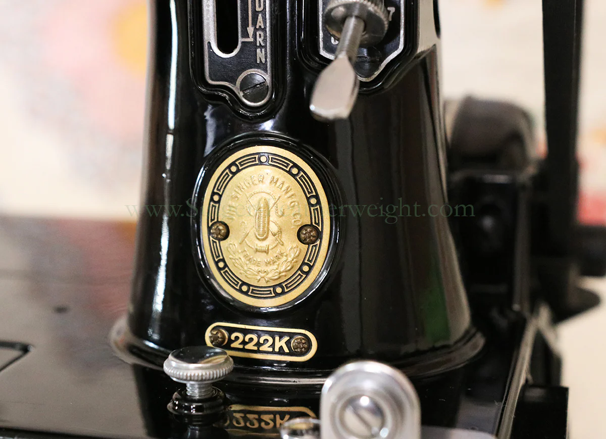 Singer Featherweight 222K Sewing Machine EM9581** - Image 19