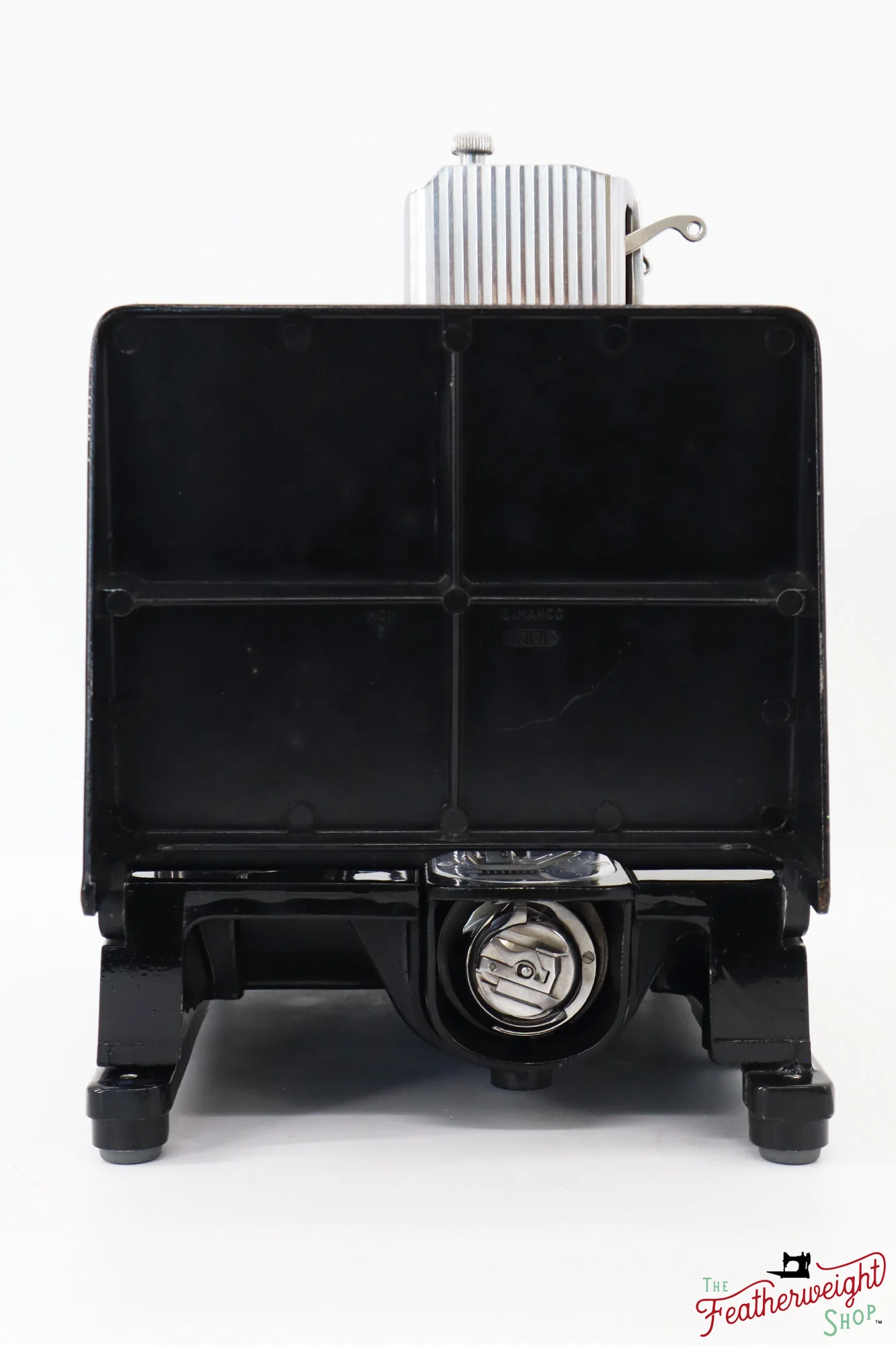 Singer Featherweight 222K Sewing Machine - EM9587**, 1957 - Image 5