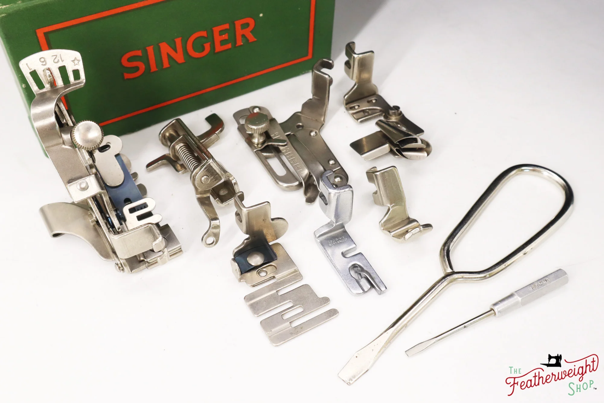 Singer Featherweight 222K Sewing Machine - EM9596**, 1957 - Image 17