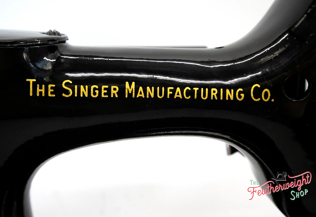 Singer Featherweight 222K Sewing Machine EM960*** - Image 14