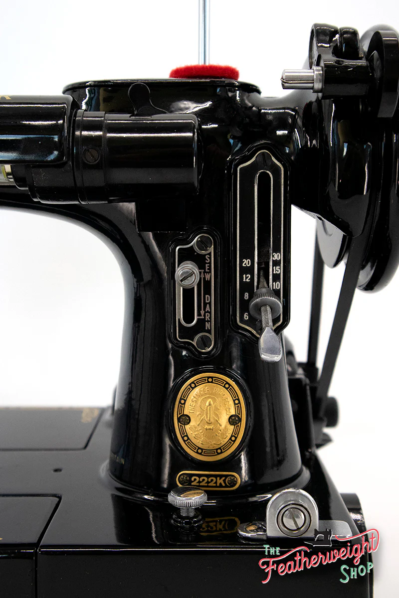 Singer Featherweight 222K Sewing Machine EM960*** - Image 18