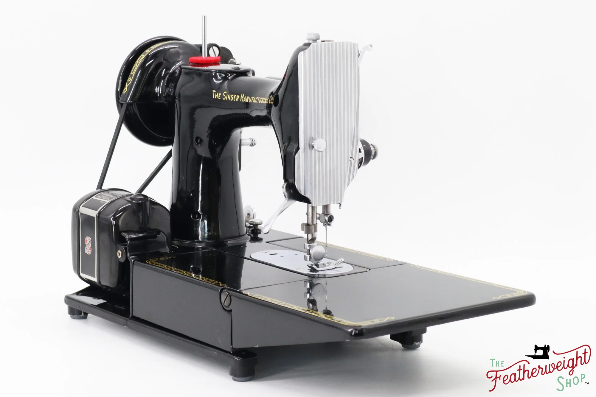 Singer Featherweight 222K Sewing Machine - EM9607** - 1957 - Image 7
