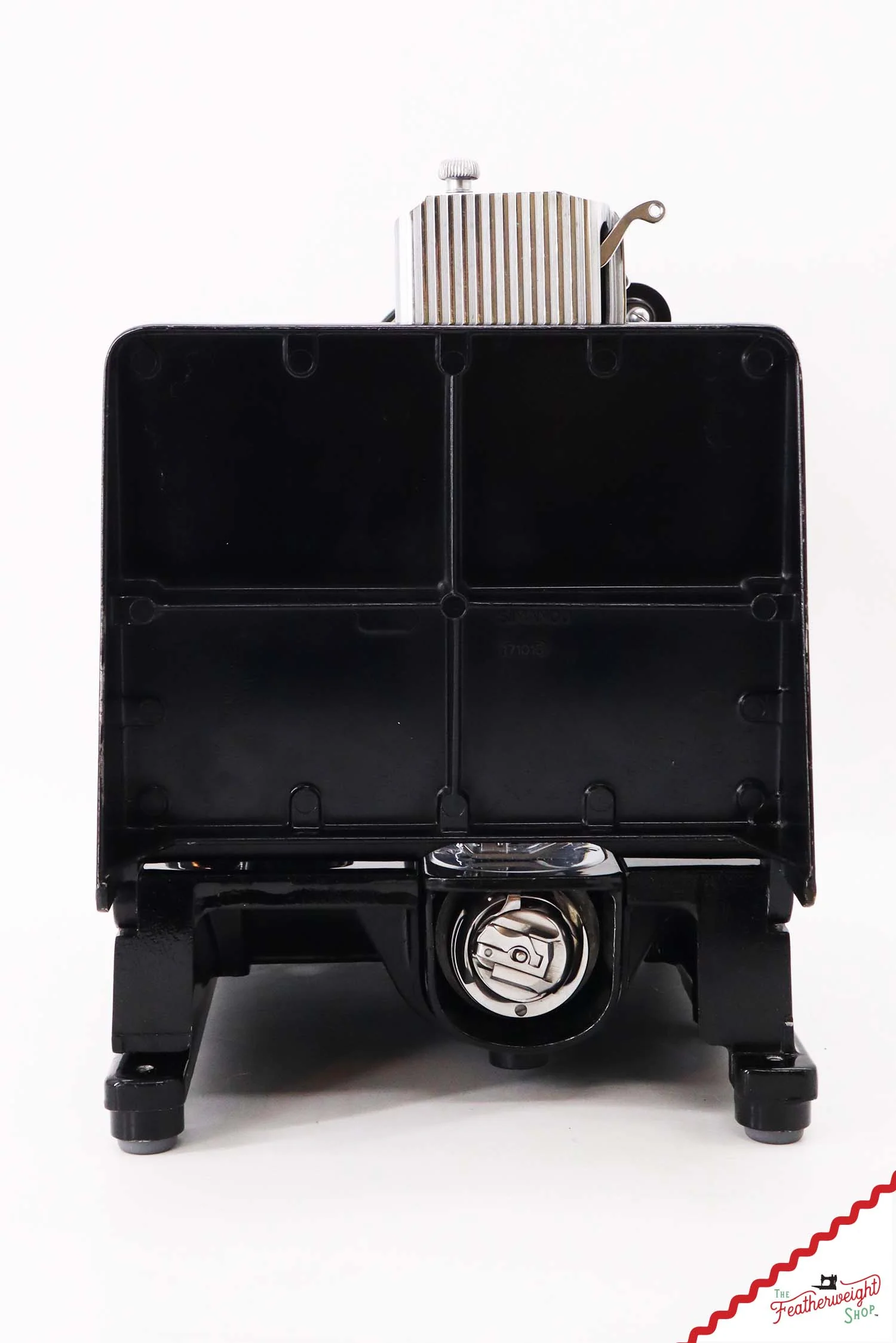 Singer Featherweight 222K Sewing Machine - EM9609**, 1957 - Image 5