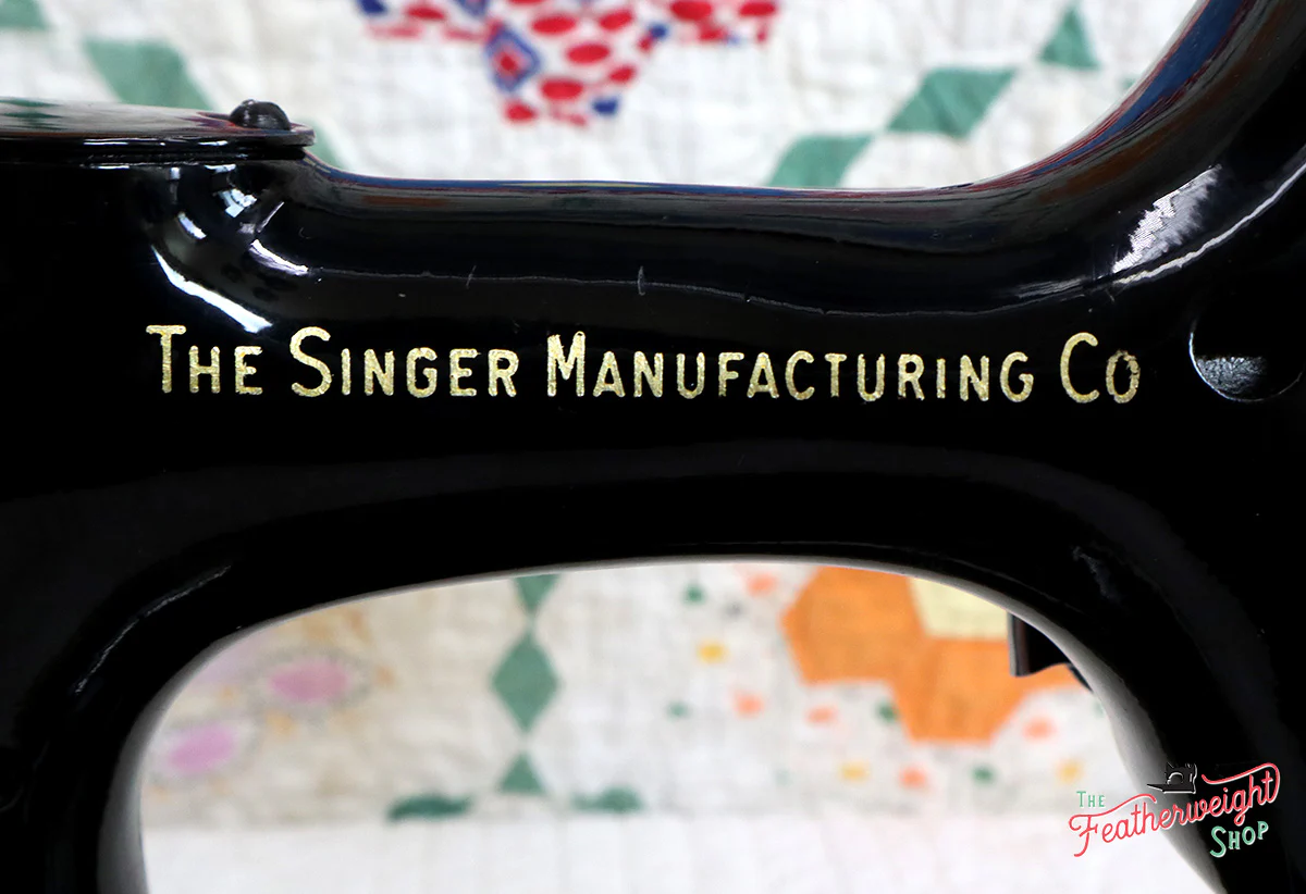 Singer Featherweight 222K Sewing Machine EN1345** - Image 18