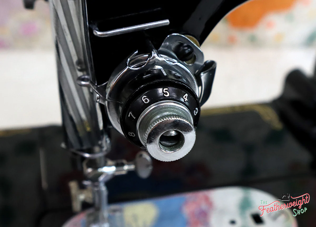Singer Featherweight 222K Sewing Machine EN1345** - Image 22
