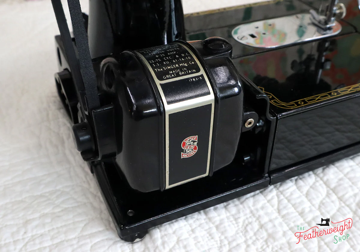 Singer Featherweight 222K Sewing Machine EN1345** - Image 25