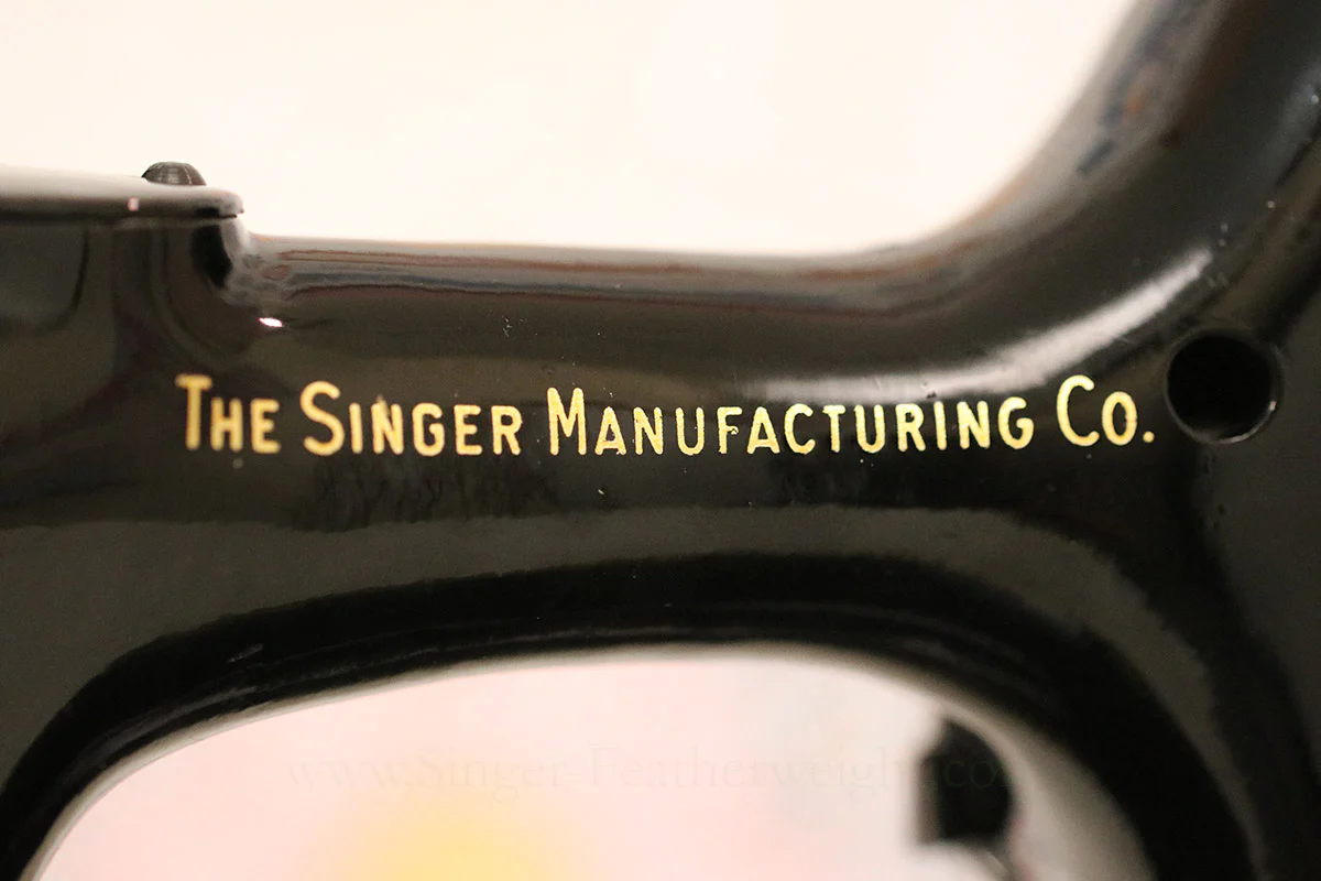Singer Featherweight 222K Sewing Machine EN134*** - Image 14