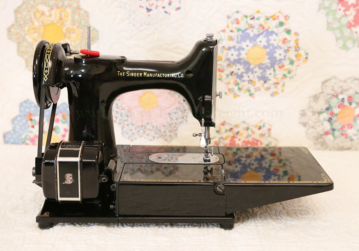 Singer Featherweight 222K Sewing Machine EN134*** - Image 8