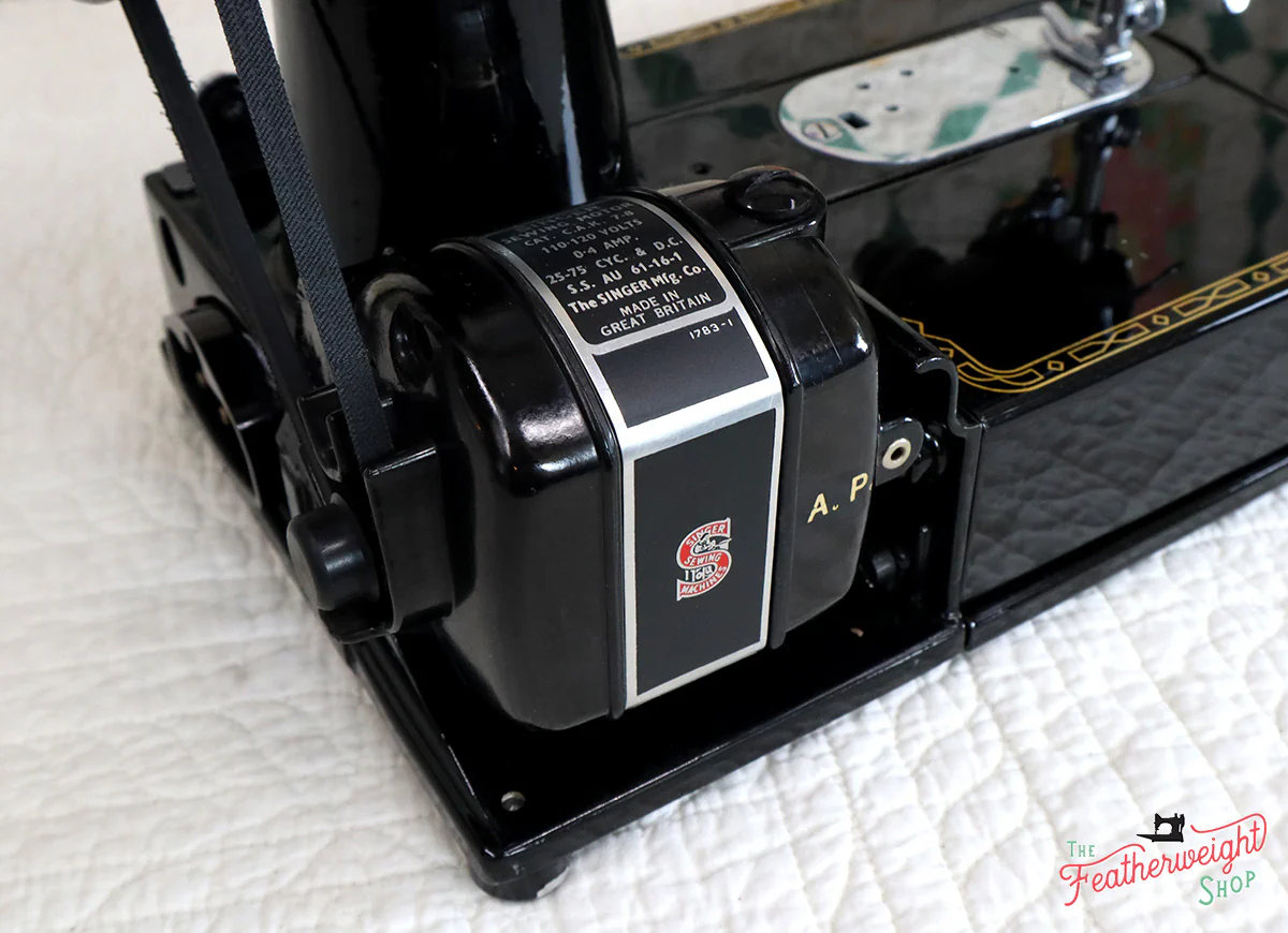 Singer Featherweight 222K Sewing Machine EN135*** - Image 19