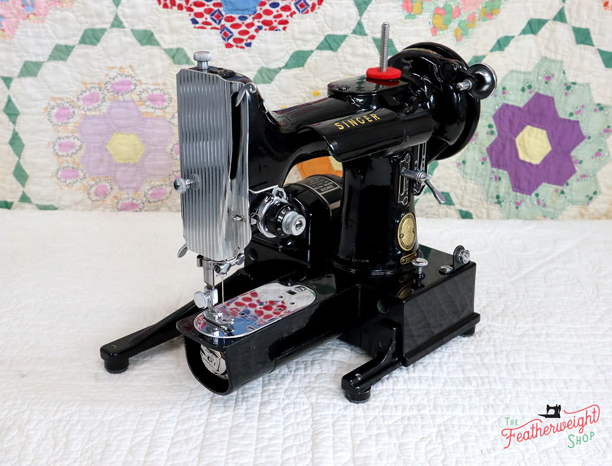 Singer Featherweight 222K Sewing Machine EN135*** - Image 2