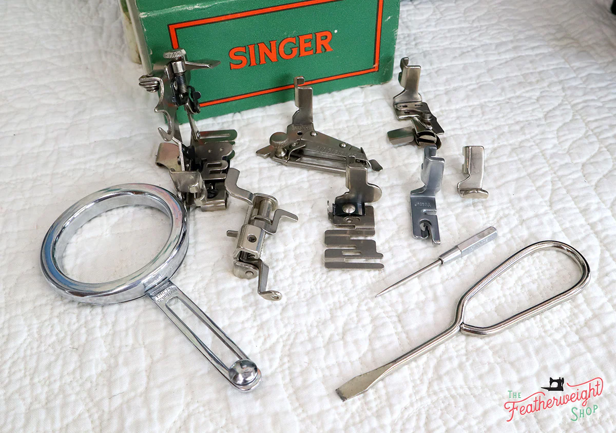 Singer Featherweight 222K Sewing Machine EN135*** - Image 20