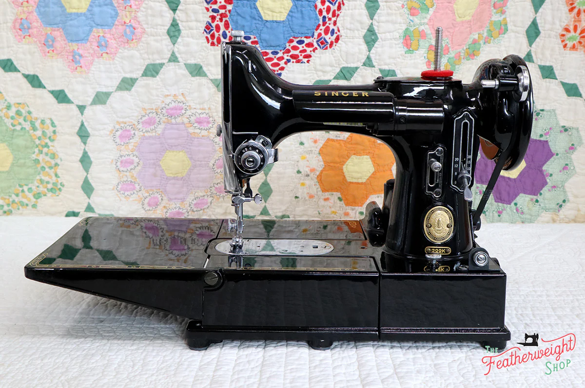 Singer Featherweight 222K Sewing Machine EN135*** - Image 3