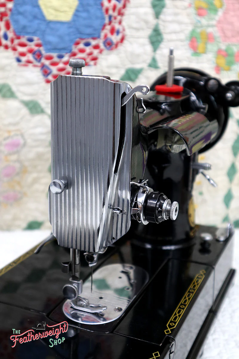 Singer Featherweight 222K Sewing Machine EN136*** - Image 16