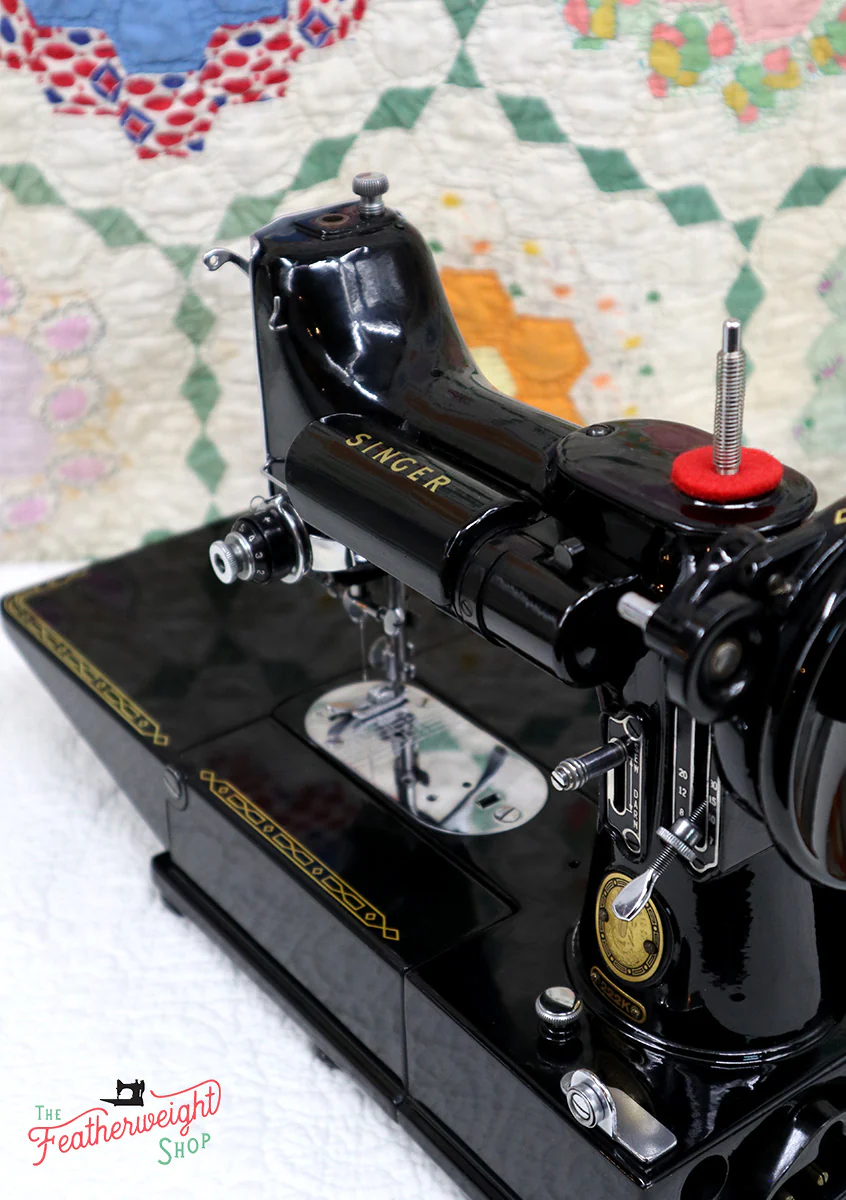 Singer Featherweight 222K Sewing Machine EN136*** - Image 18