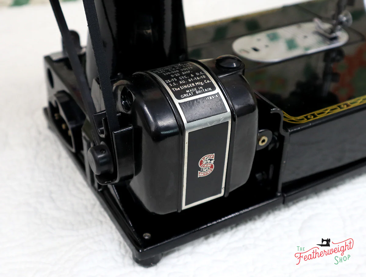 Singer Featherweight 222K Sewing Machine EN136*** - Image 21