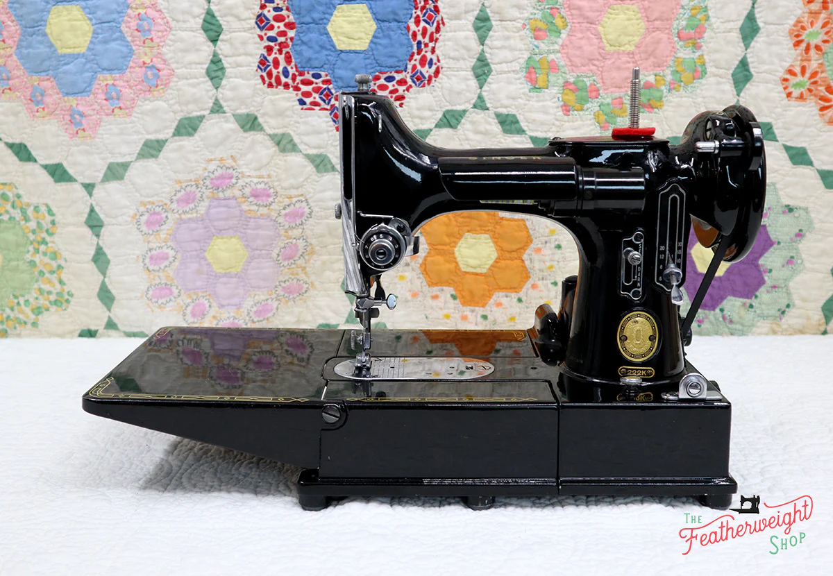 Singer Featherweight 222K Sewing Machine EN136*** - Image 3