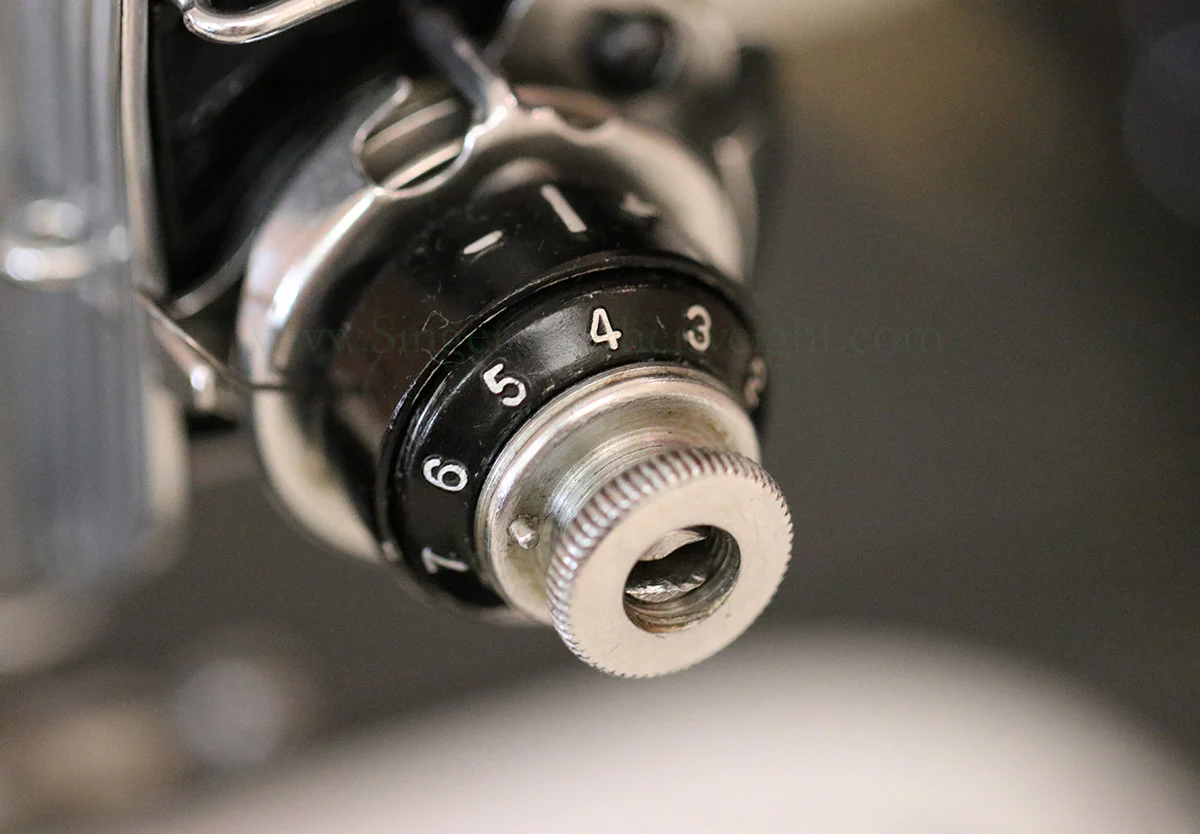 Singer Featherweight 222K Sewing Machine EN137*** - Image 14
