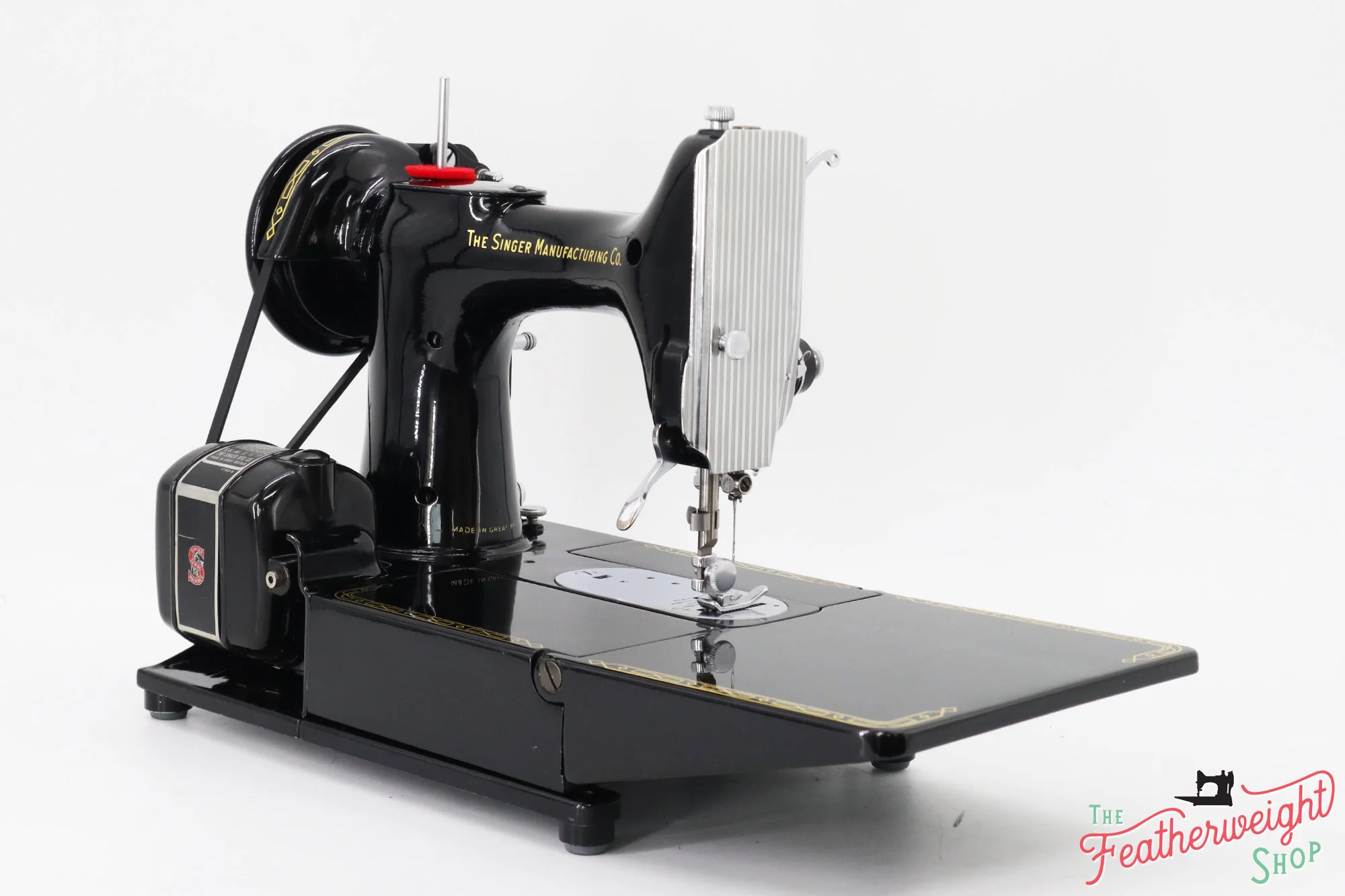 Singer Featherweight 222K Red 'S' Sewing Machine - EN139*** - 1958 - Image 6