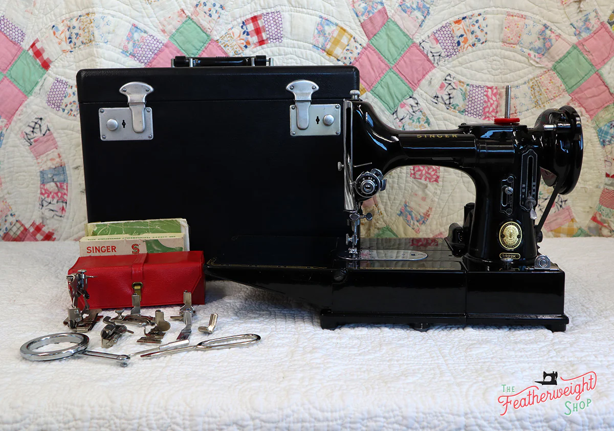 Singer Featherweight 222K Sewing Machine EP131*** - Image 2