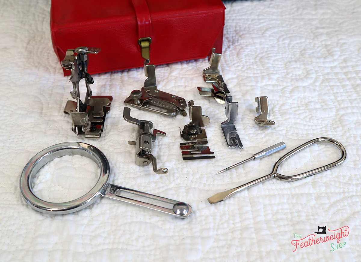 Singer Featherweight 222K Sewing Machine EP131*** - Image 22