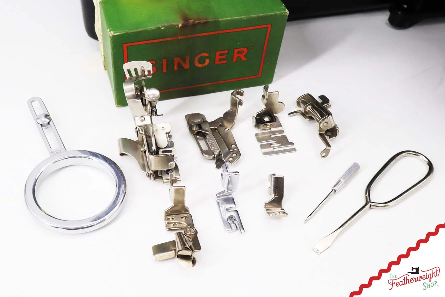 Singer Featherweight 222K Sewing Machine - EP1314**, 1959 - Image 16