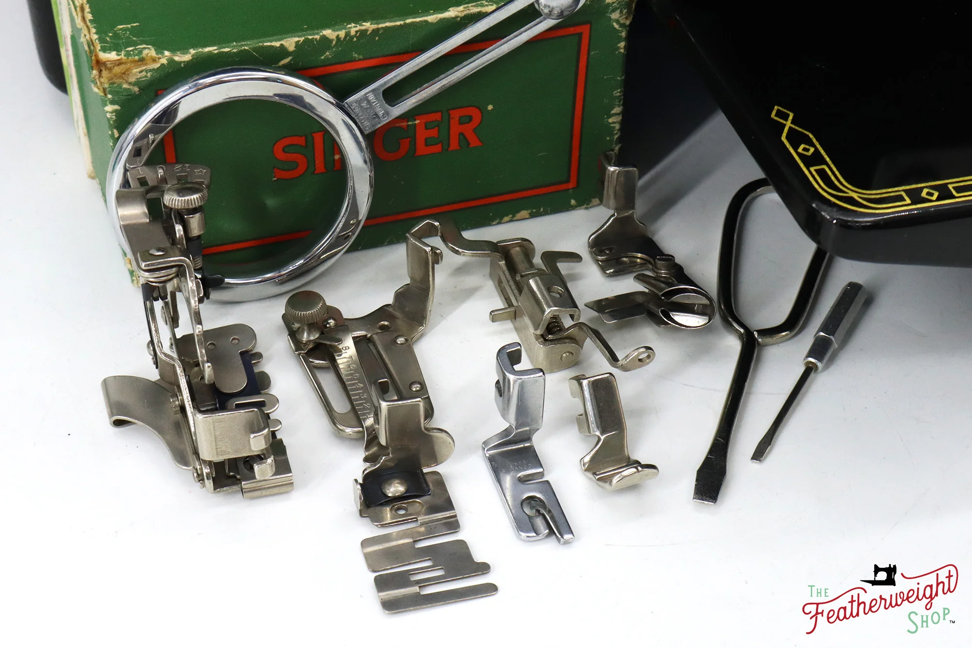 Singer Featherweight 222K Sewing Machine - EP1327**, 1959 - Image 19