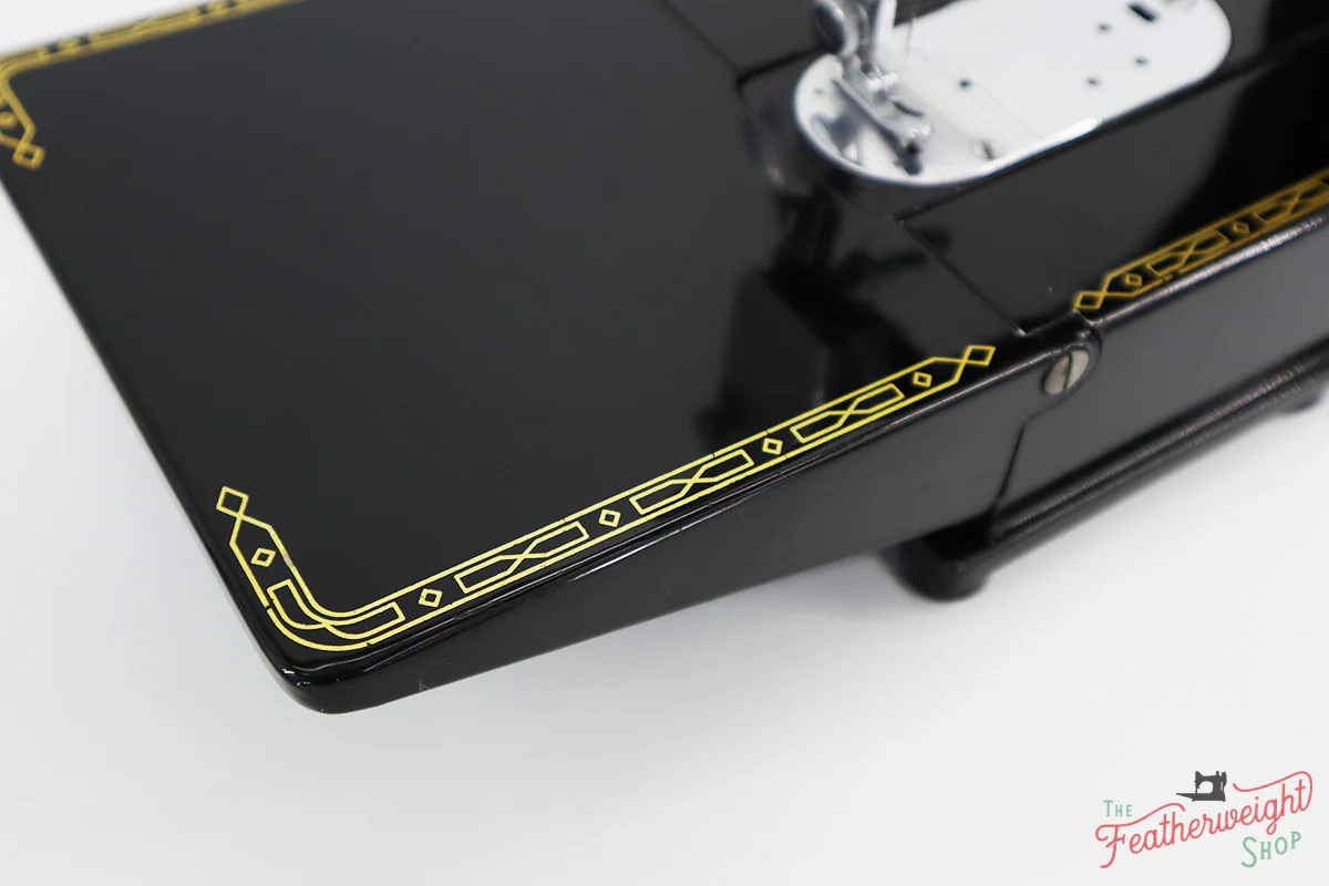 Singer Featherweight 222K Sewing Machine EP133*** - Image 8