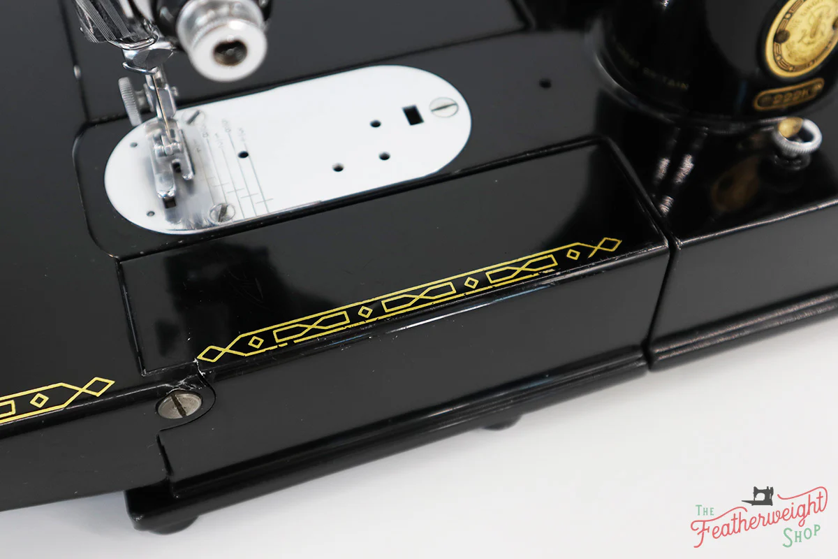 Singer Featherweight 222K Sewing Machine EP133*** - Image 9