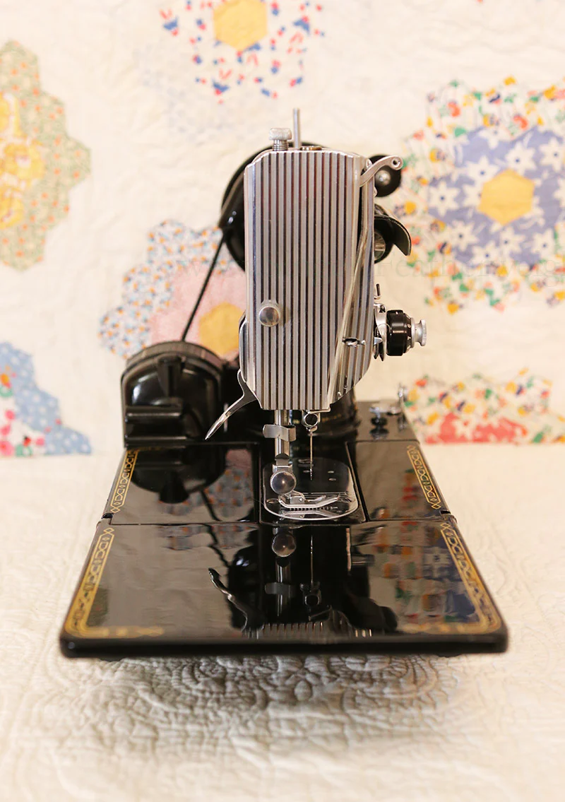 Singer Featherweight 222K Sewing Machine EP541*** - Image 4