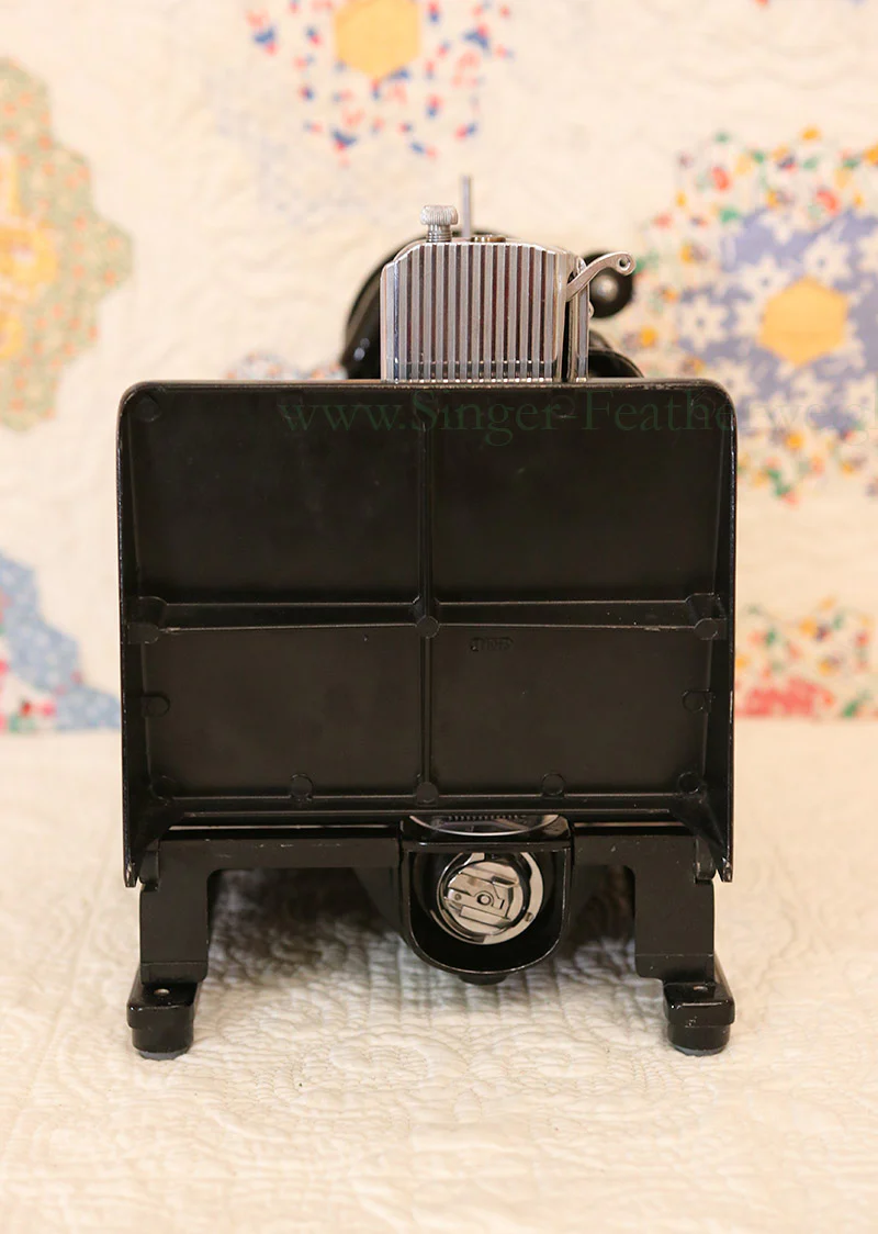 Singer Featherweight 222K Sewing Machine EP541*** - Image 5